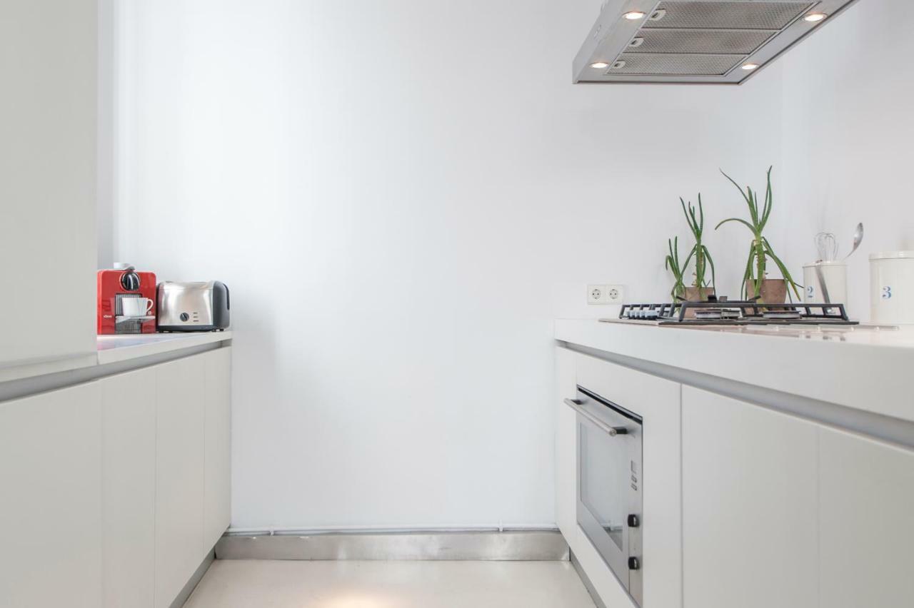 Appartamento Bnbholder Refined Duplex Malasana Madrid Esterno foto